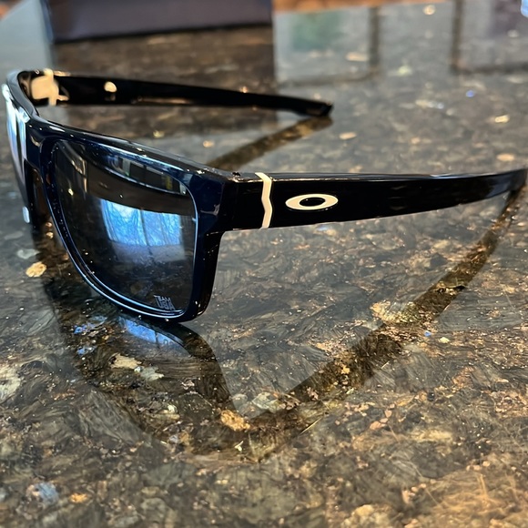 Oakley CrossRange black prizm sunglasses - Picture 3 of 12
